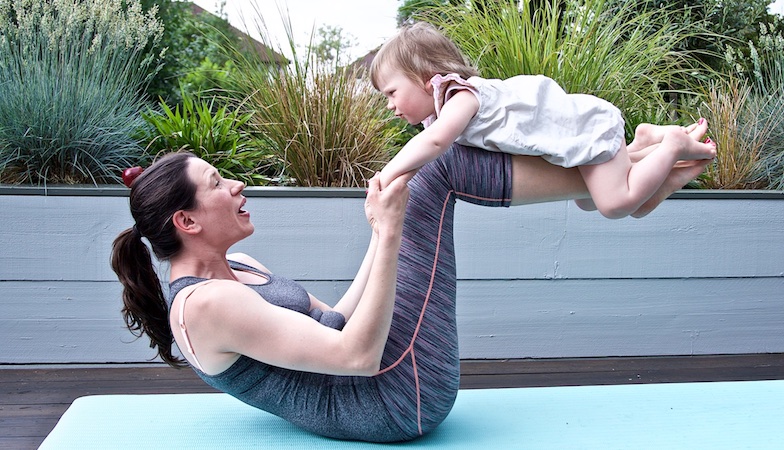 15 minute post-natal Pilates Workout to tighten a post-baby tummy